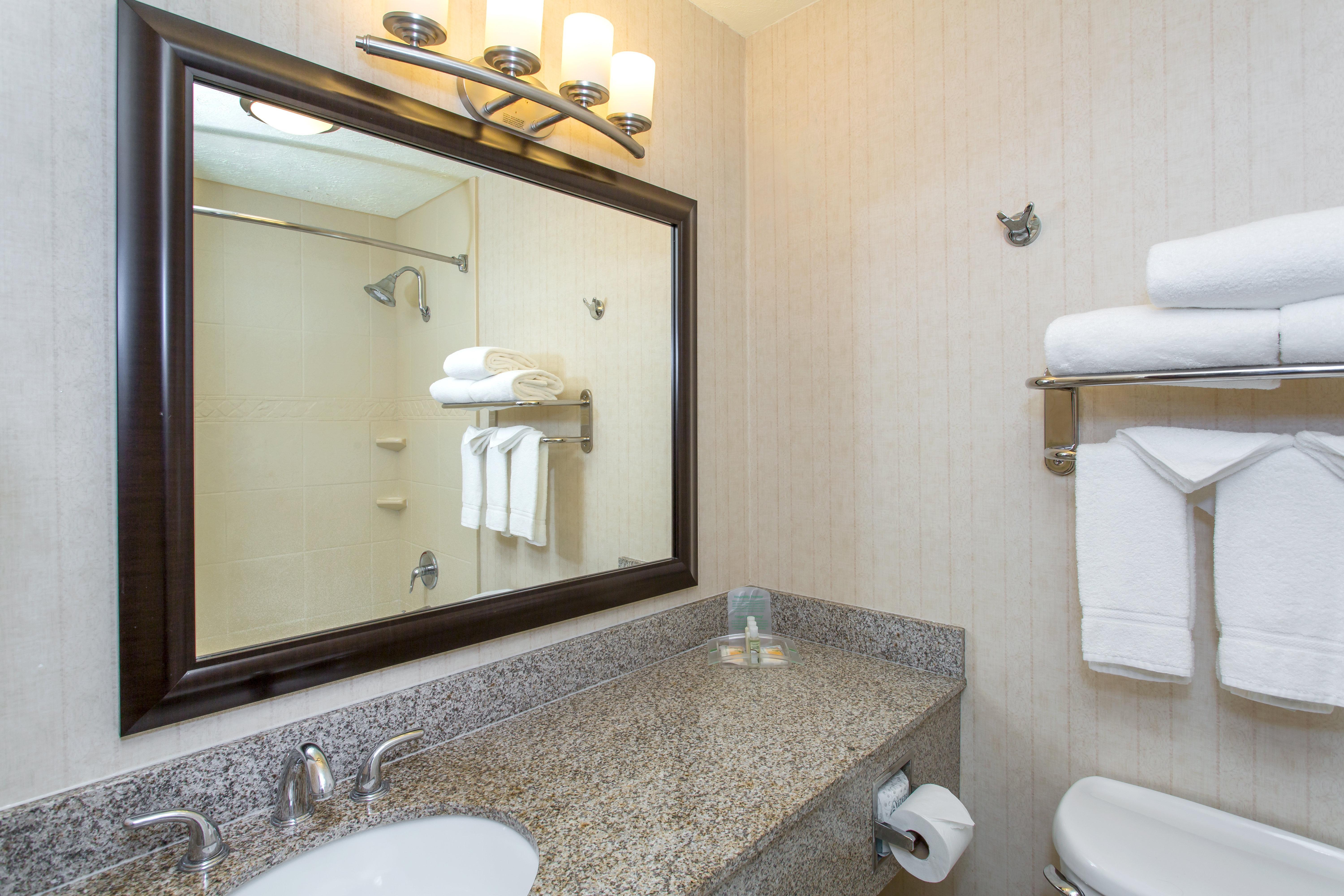 Holiday Inn Bloomington-University Area By Ihg Exterior photo