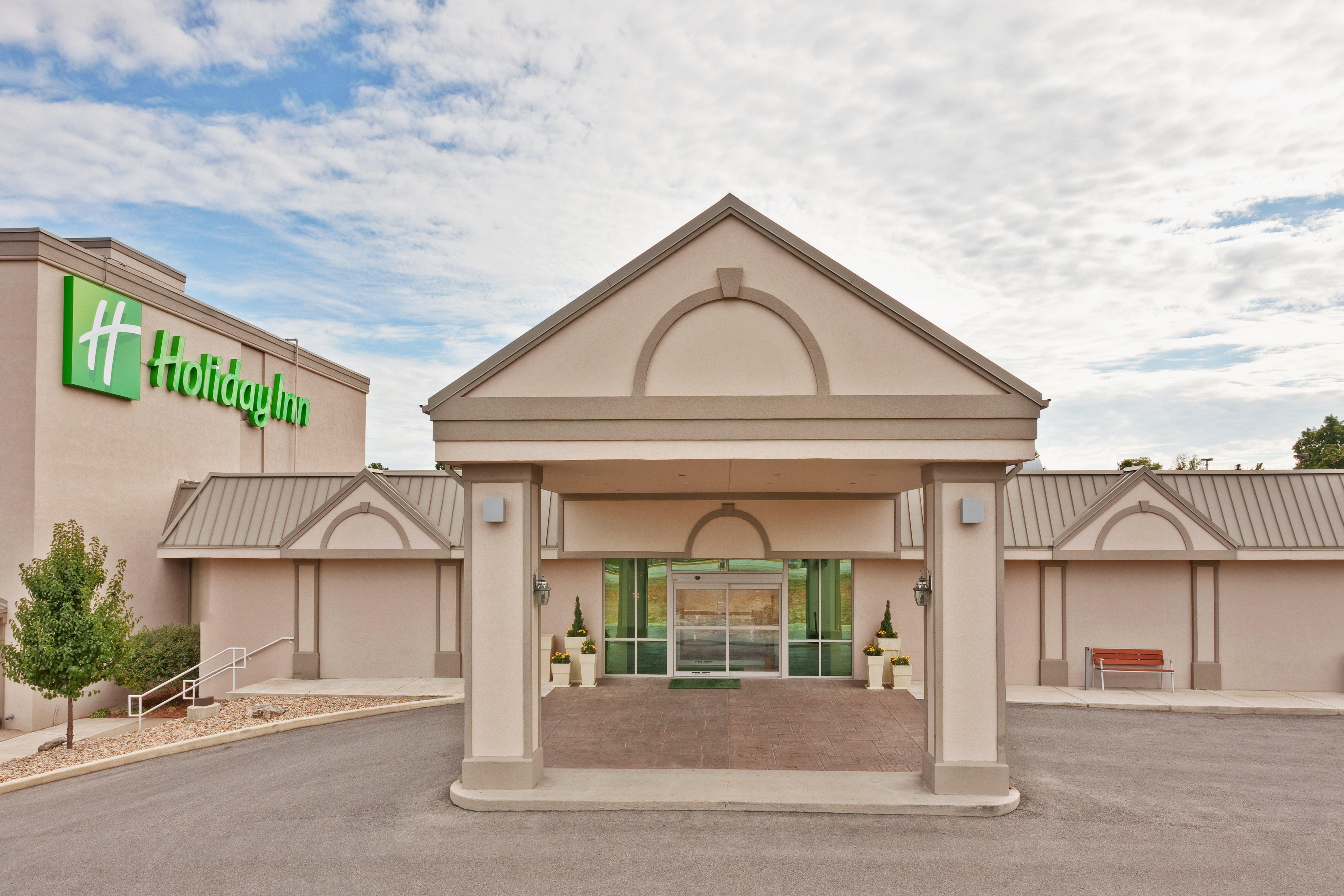 Holiday Inn Bloomington-University Area By Ihg Exterior photo