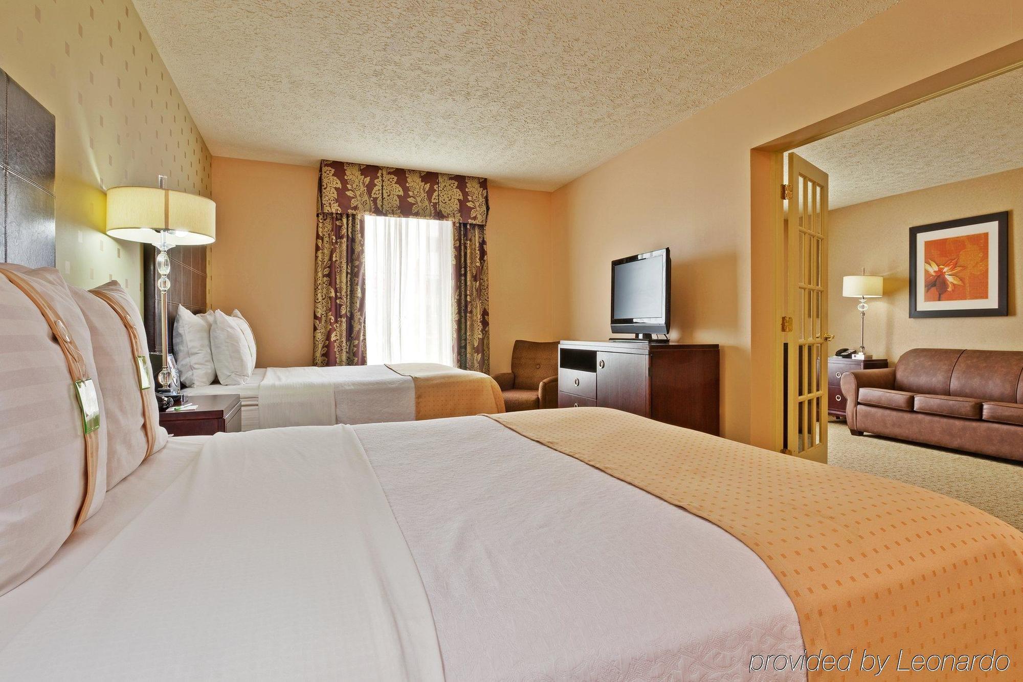 Holiday Inn Bloomington-University Area By Ihg Room photo