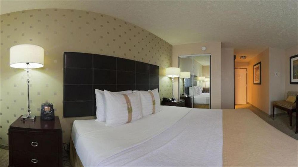 Holiday Inn Bloomington-University Area By Ihg Exterior photo